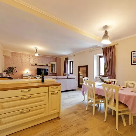 Spacious Sany With Private Pool וילה *