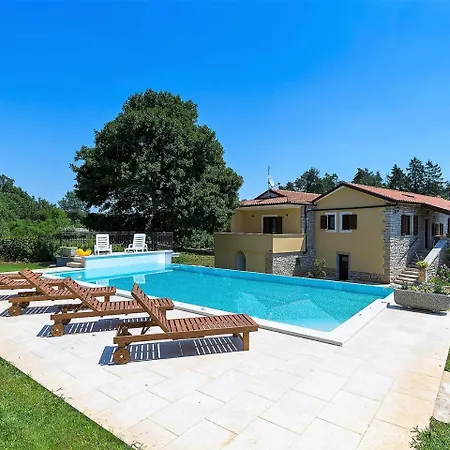 Spacious Sany With Private Pool * פאזין