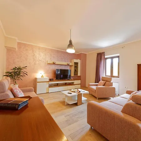 וילה Spacious Sany With Private Pool