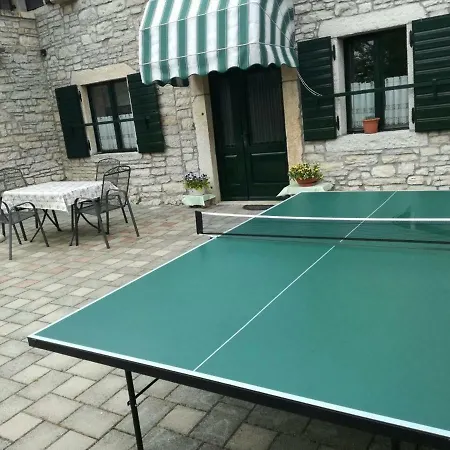 Spacious Sany With Private Pool וילה פאזין